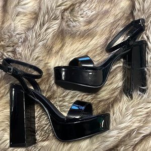 NWOT Black Patent Platform Sandals